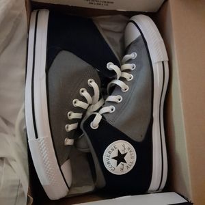 Mens size 8 sneakers